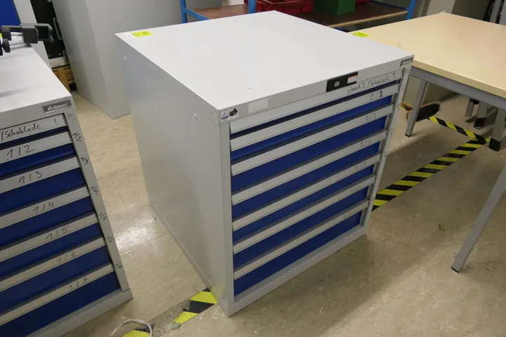 Garant Schubladenschrank, mit Inhalt Maße in cm ca.: 72 x 72 x 81